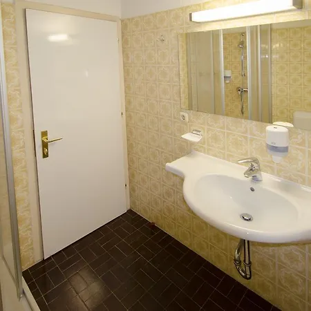 Penzion Manni Gastehaus 2*