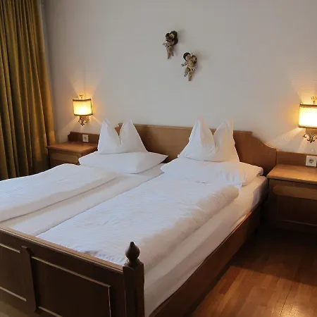 Manni Gastehaus 2*